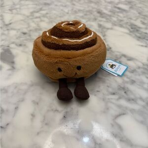 Jellycat Amuseable Cinnamon Bun